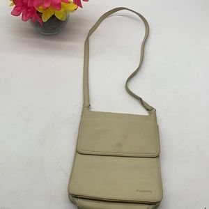 Fossil Cream Colored Small Leather Crossbody Vintage Bag FP4258